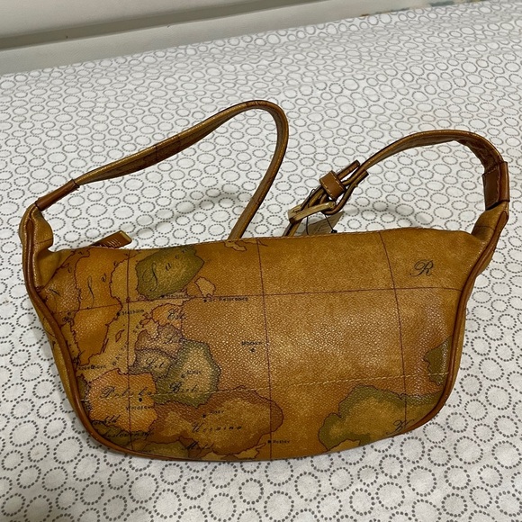Alviero Martini Tan Waist Bag - Picture 4 of 8